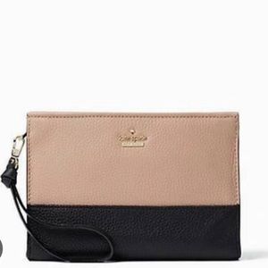 Kate Spade Jackson Street Marlow Wristlet Clutch Bag in Tan/Black Colorblock